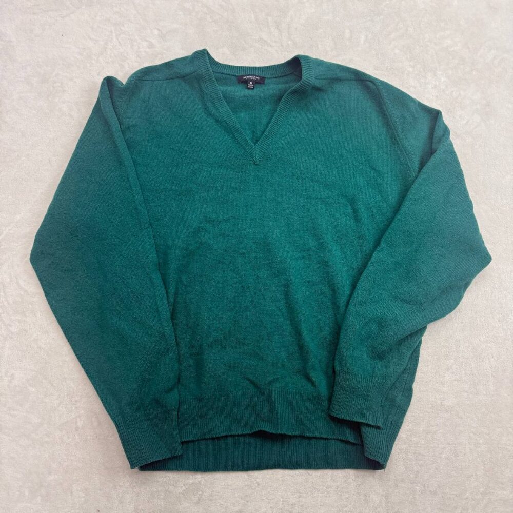 Burberry London Men's Sweater Green Size M V-Neck Made in Scotland Wool Pullover